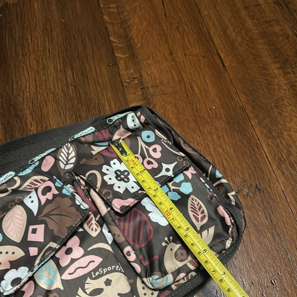 LeSportsac crossbody nylon purse bag - Picture 15 of 15